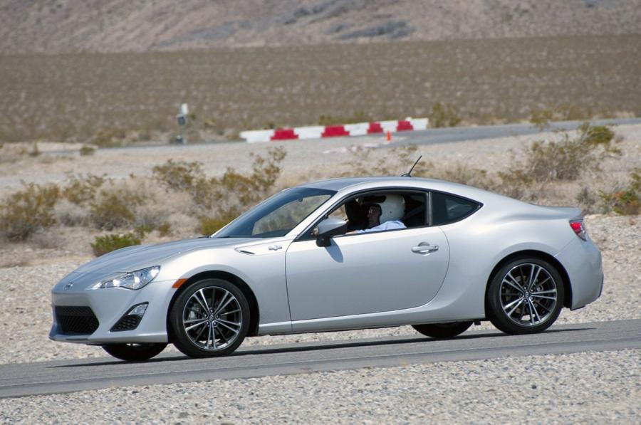  Scion FR-S 2013 года  (фото 31 из 192)